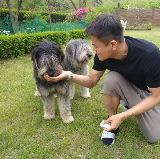 박진영, 일상 공개…“이렇게 멋지고, 귀엽고, 사랑스러운 개가 심지어 한국 토종개라니!”