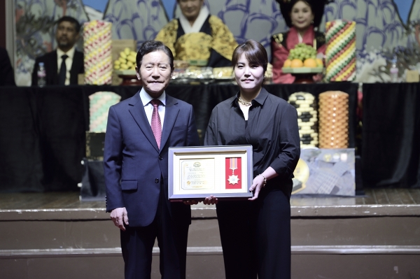 김민경 한국전통차문화아카데미 대표, 자랑스러운 한국인 대상 수상