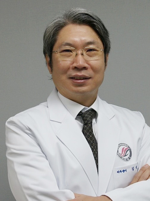 김석우 교수