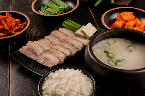 돼지국밥으로 유명한 부산 맛집 대건명가 온라인 오픈 이벤트