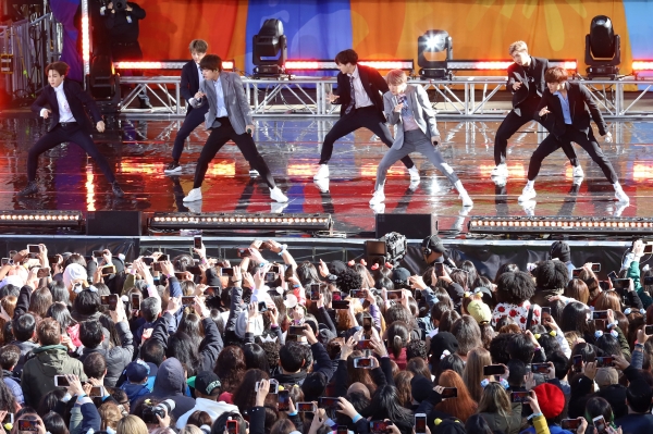 이것이 한류 콘텐츠의 힘, 지난해 5월 뉴욕에서 열린 BTS 콘서트(사진:JJStone/Shutterstock.com)
