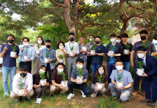 한국마사회, '반려나무 나눔'으로 ESG 경영 실천 앞장선다