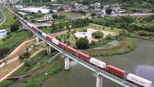 한국철도, ‘50칸 화물열차’ 영업 시험운행 최초 성공