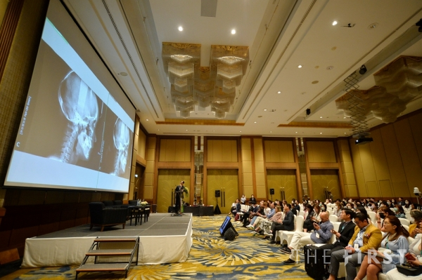 [휴젤은 지난 30일 ‘IMCAS Asia 2022 -인더스트리얼 세션’에 참여, 단독 학술 심포지엄을 진행했다.]