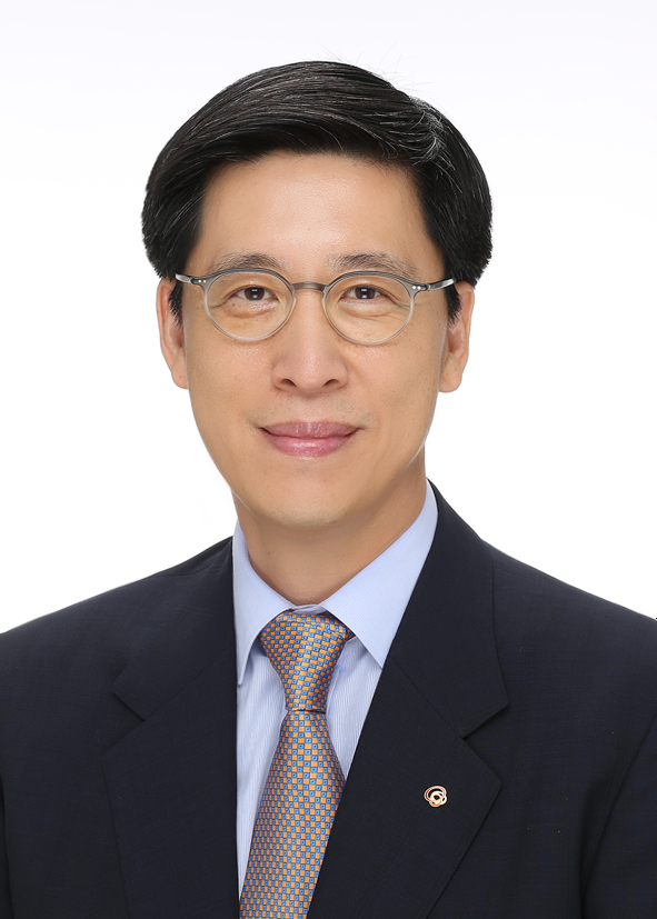 김은수 갤러리아백화점 대표이사, 이탈리아 ‘친선 훈장’과 ‘기사 작위’ 수훈