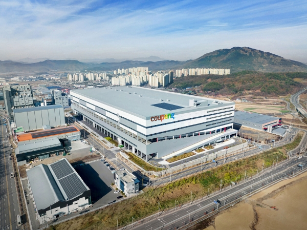 쿠팡, ‘물류 혁신 허브’ 대구 풀필먼트 센터 공개 