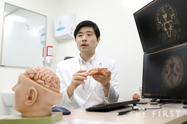 일산백병원 신경과 이영건 교수 연구팀, 알츠하이머병 행동·정신 증상, 타우·루이소체 병리와 연관... 국제 학술지 게제