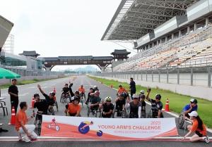 좋은운동장, ‘국내 최초’ F1 자동차경주장에서 휠체어 레이싱 대회 열어