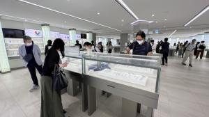 일본 치과의사 130여명, 오스템임플란트 본사 방문... "한국 기술력 감탄"